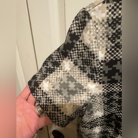 Eliza J. Sheath Short Sleeve Printed Sophisticated Dress Black Tan Sz 6 - Picture 7 of 12